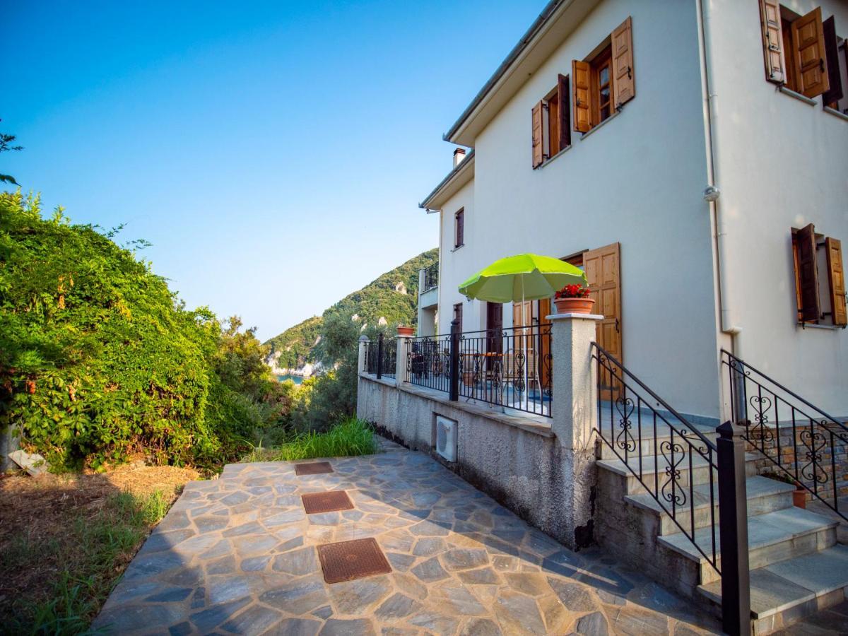 Orange House For Big Families In Damouchari - Delicious Houses 외부 사진