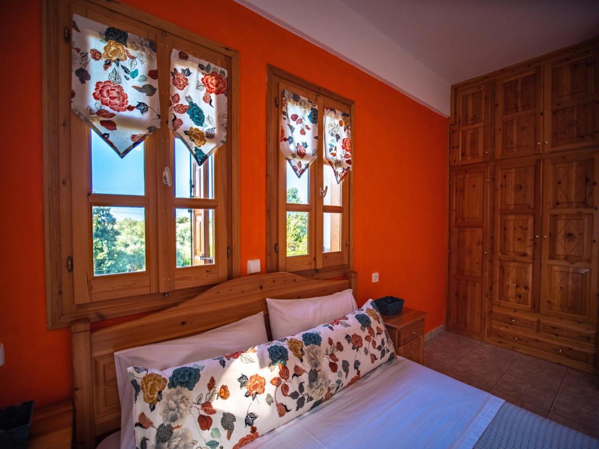 Orange House For Big Families In Damouchari - Delicious Houses 외부 사진