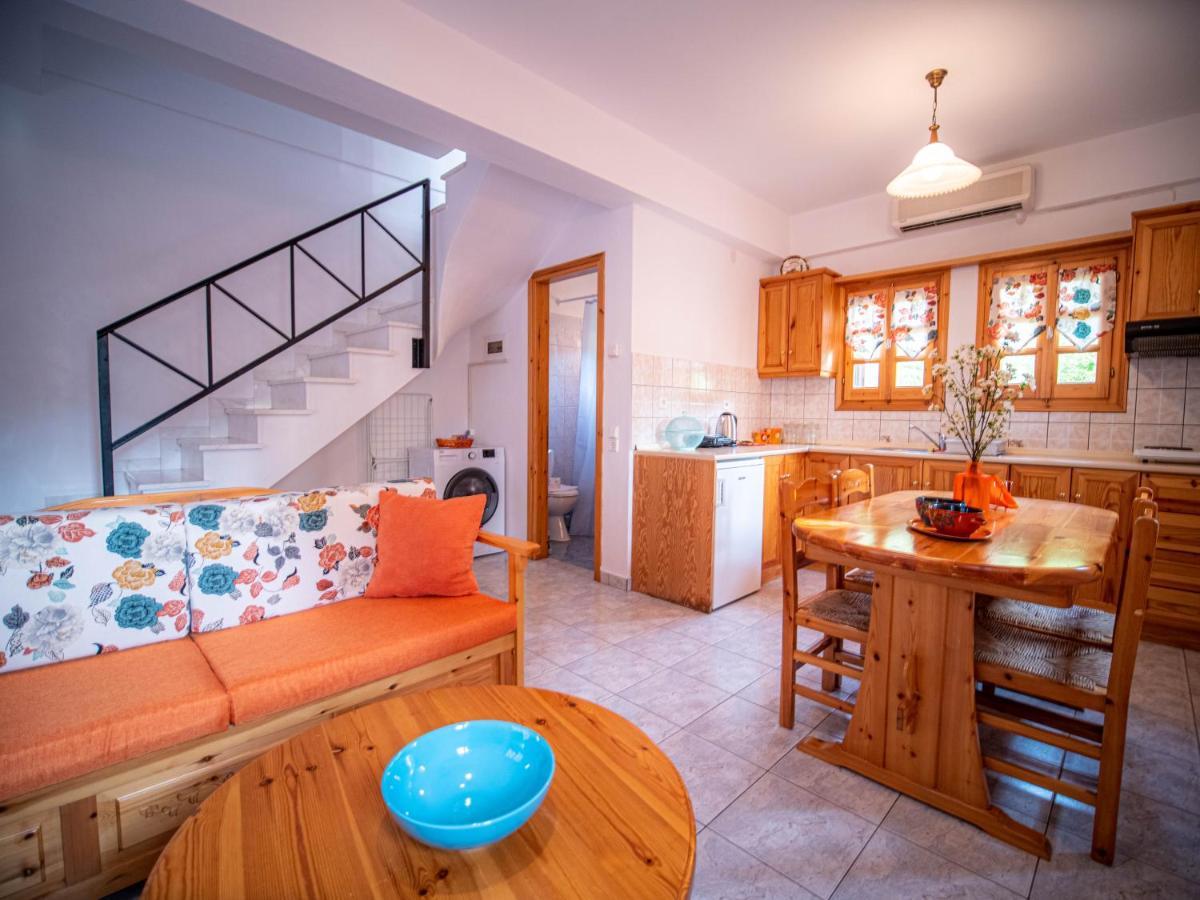 Orange House For Big Families In Damouchari - Delicious Houses 외부 사진