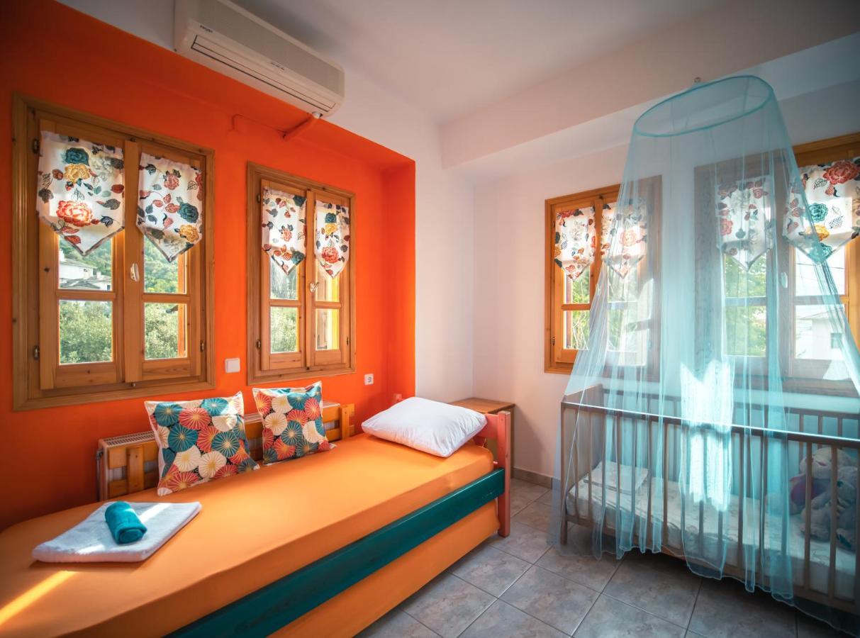 Orange House For Big Families In Damouchari - Delicious Houses 외부 사진