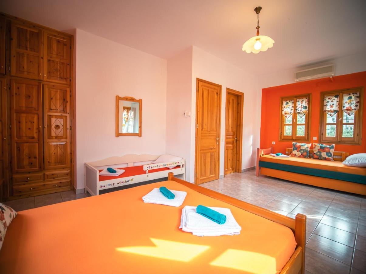 Orange House For Big Families In Damouchari - Delicious Houses 외부 사진